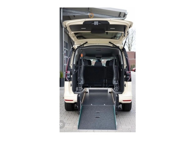 Rehafahrt mit Rollstuhl